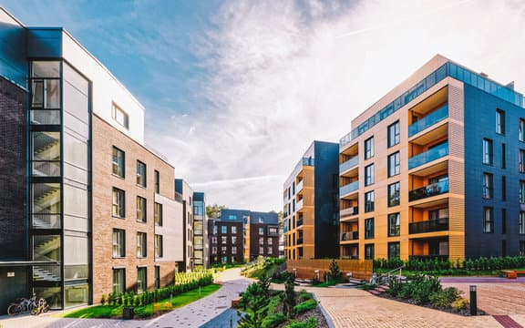 Heritage and contemporary architecture — London and Lahore, ThePlotSale